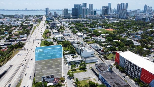 2 of 16 - 301 Nw 37th St, Miami, FL