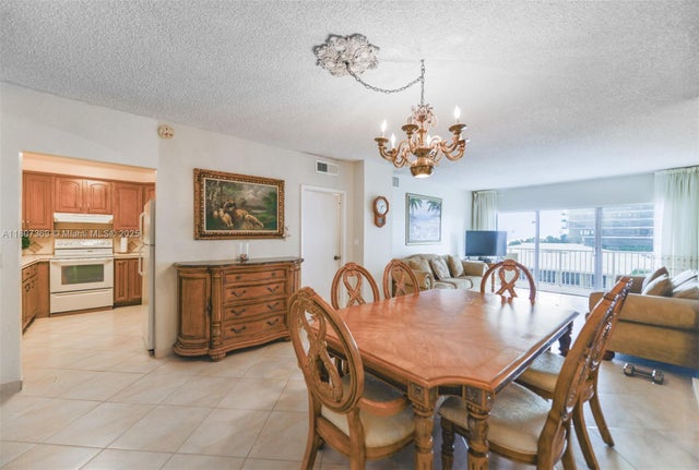 2 of 28 - 1950 S Ocean Dr 3l, Hallandale Beach, FL