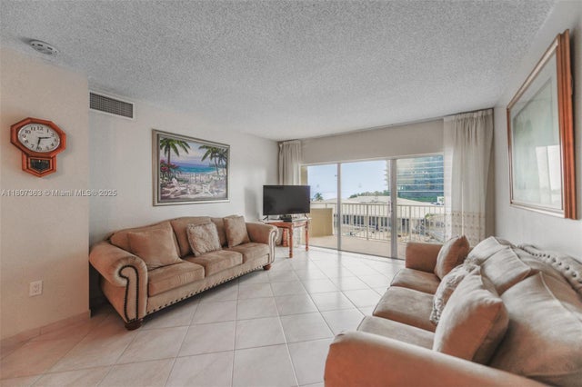 3 of 28 - 1950 S Ocean Dr 3l, Hallandale Beach, FL