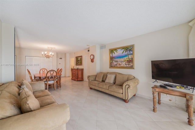 5 of 28 - 1950 S Ocean Dr 3l, Hallandale Beach, FL