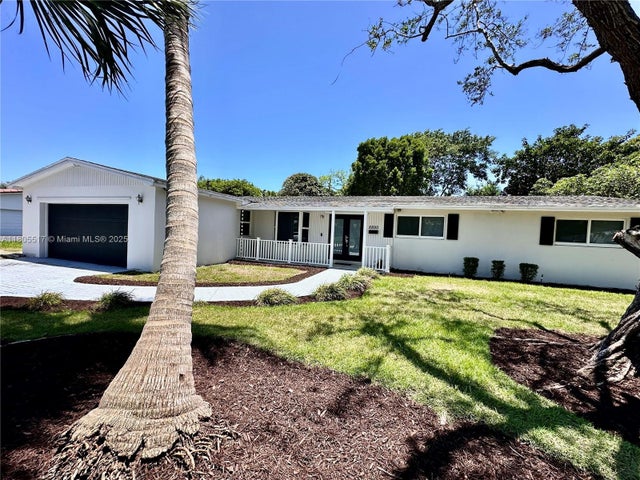 2 of 73 - 8890 Sw 155th Ter, Palmetto Bay, FL