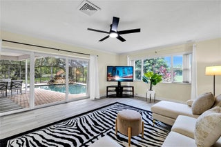 Photo of Listing #A11807443