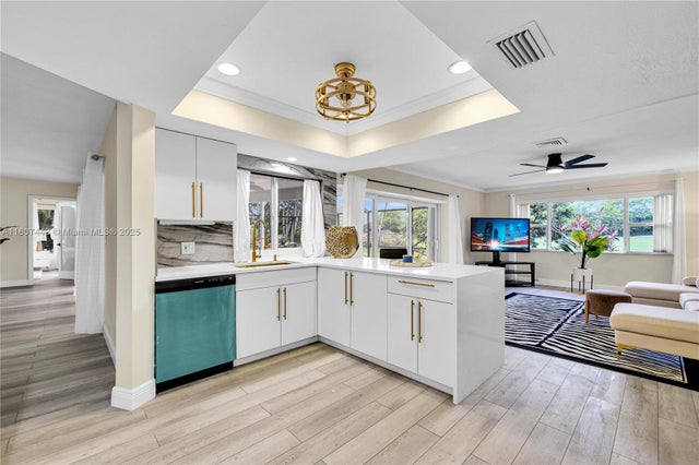 2 of 66 - 5706 Guava Dr, Tamarac, FL