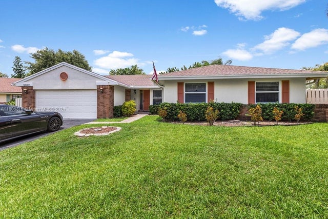 1 of 23 - 14641 Poplar Hill Ct, Davie, FL