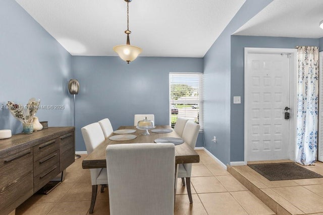 5 of 23 - 14641 Poplar Hill Ct, Davie, FL