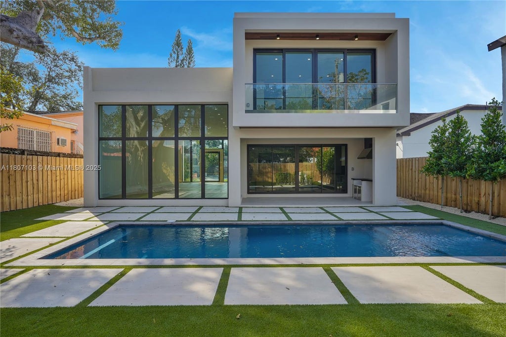 63 Nw 47th Ter, Miami