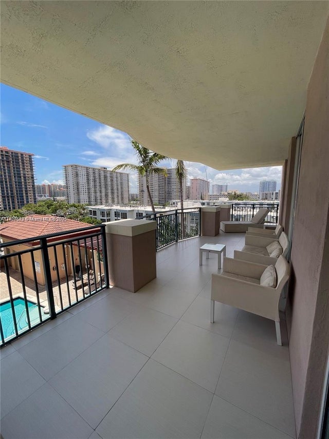 3 of 19 - 17555 Atlantic Blvd 702, Sunny Isles Beach, FL