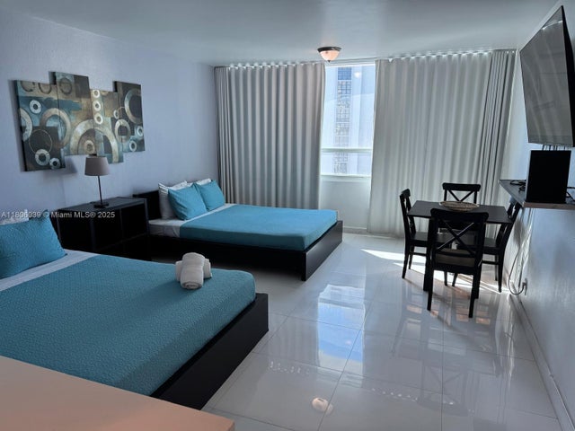 3 of 8 - 5445 Collins Ave 915, Miami Beach, FL