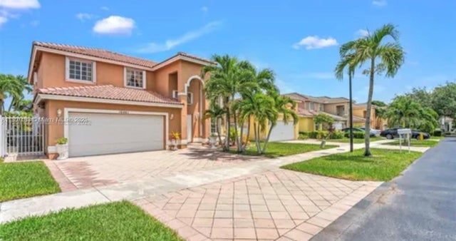 2 of 18 - 16461 Sw 100th Ter, Miami, FL