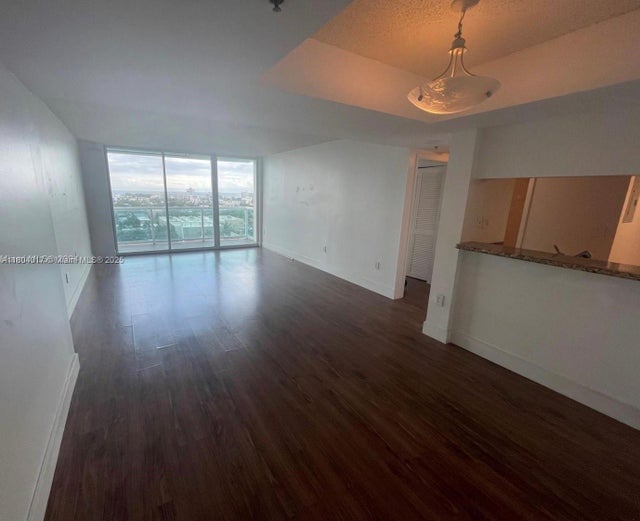 5 of 19 - 650 West Ave 1206, Miami Beach, FL
