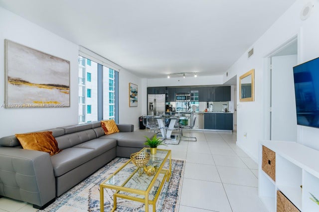 5 of 22 - 31 Se 6th St 2408, Miami, FL