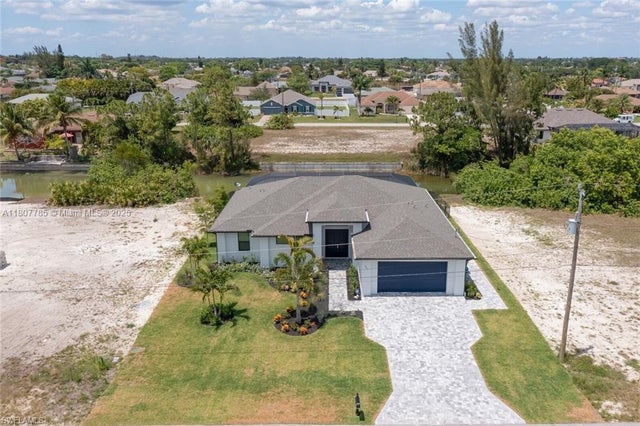 2 of 42 - 311 Se 14th St, Cape Coral, FL