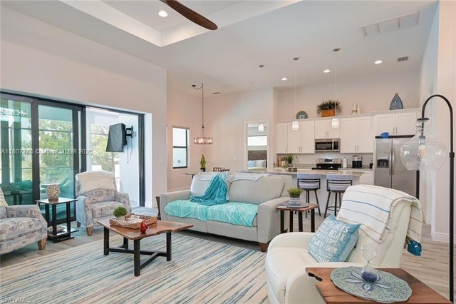 3 of 42 - 311 Se 14th St, Cape Coral, FL