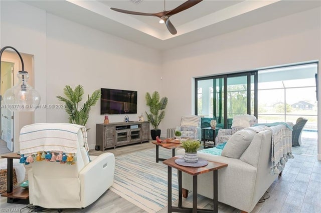 5 of 42 - 311 Se 14th St, Cape Coral, FL