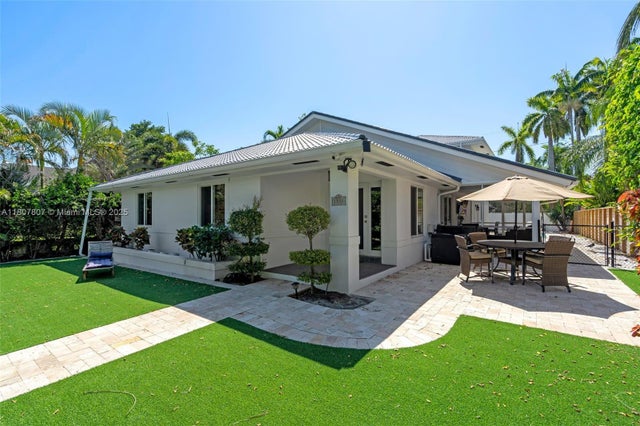 2 of 24 - 1550 Tyler St, Hollywood, FL