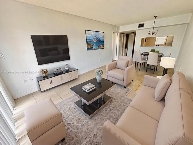 1 of 32 - 5200 Nw 31st Ave 102, Fort Lauderdale, FL