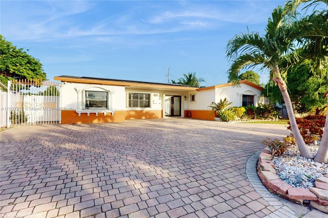 2 of 27 - 3920 Nw 36th Ave, Lauderdale Lakes, FL