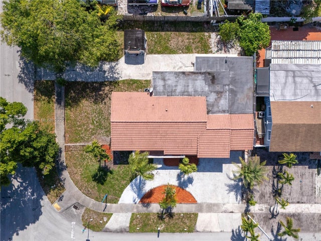 2 of 13 - 19704 Nw 48th Ct, Miami Gardens, FL