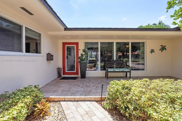 3 of 29 - 13105 Coronado Dr, North Miami, FL