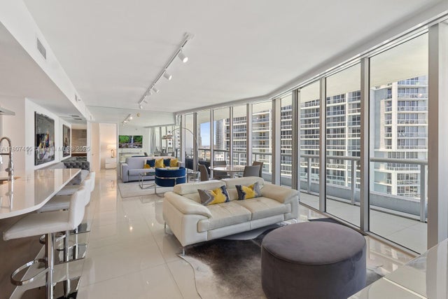 3 of 30 - 495 Brickell Ave 2304, Miami, FL