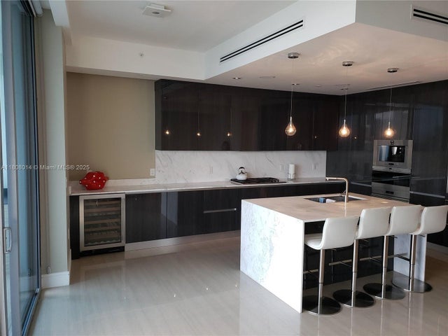 1 of 13 - 3250 Ne 188th St 906, Aventura, FL