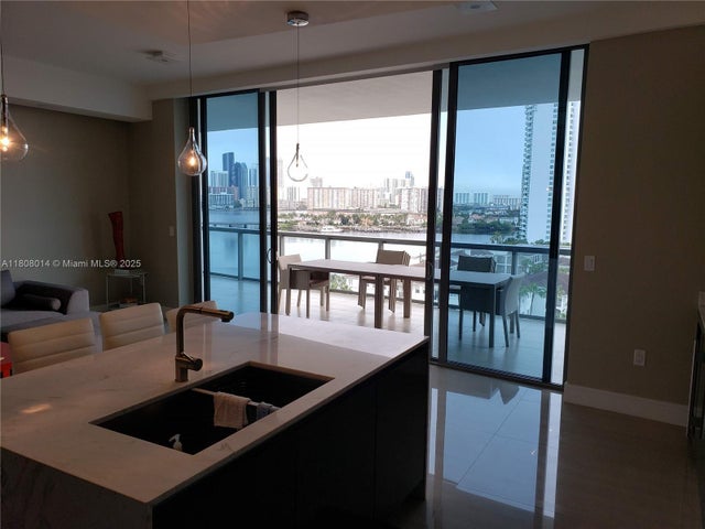 2 of 13 - 3250 Ne 188th St 906, Aventura, FL