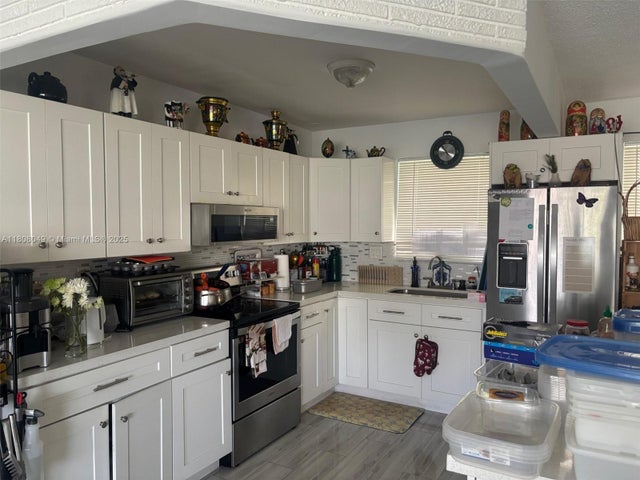 3 of 5 - 2427 Garland Cir 195, Hollywood, FL