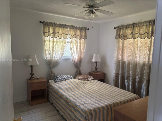 4 of 5 - 2427 Garland Cir 195, Hollywood, FL