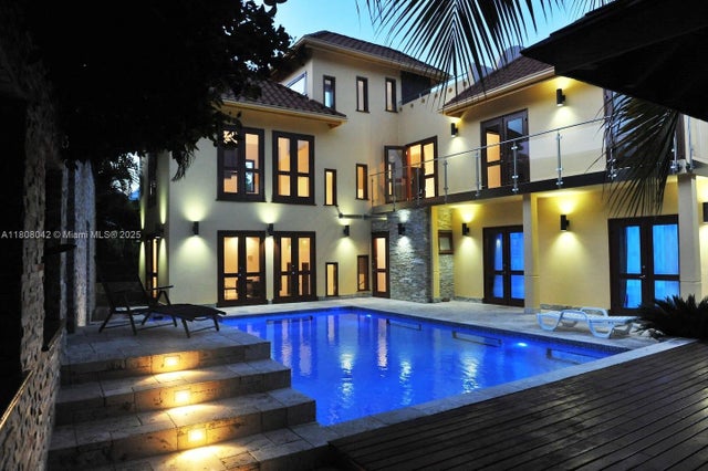 3 of 23 - 1 Vista Del Mar, , 