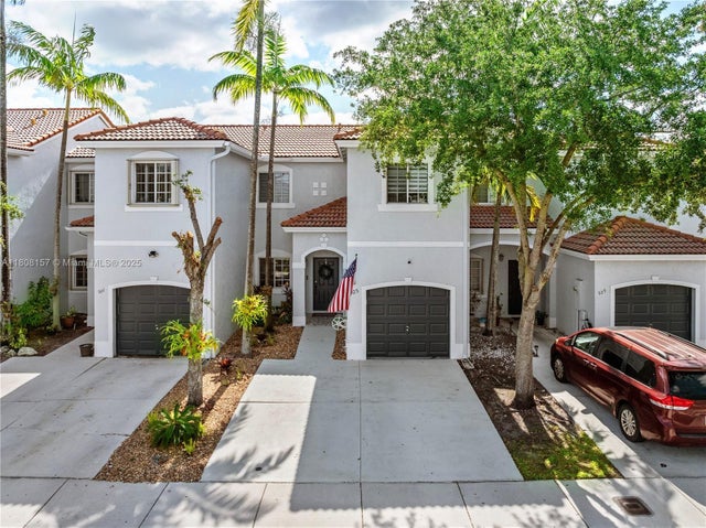 2 of 31 - 925 Sw 147th Ct, Miami, FL