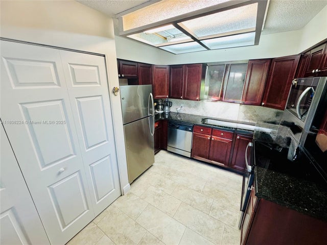 5 of 10 - 14360 Strathmore Ln 102, Delray Beach, FL