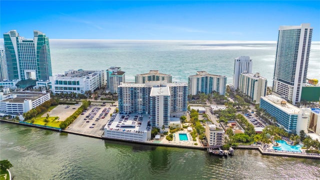 5 of 67 - 3800 S Ocean Dr 1810, Hollywood, FL