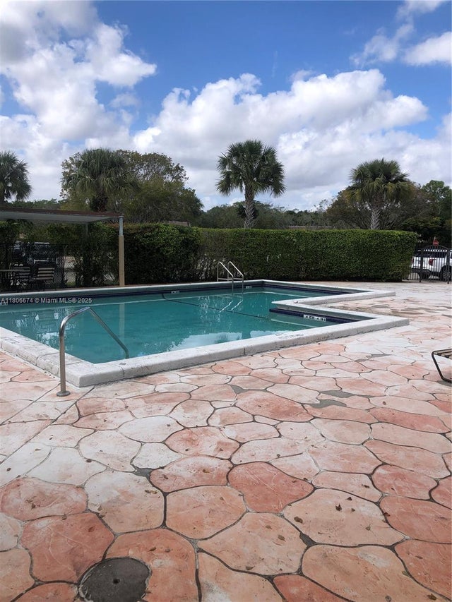 3 of 23 - 210 Lakeview Dr 207, Weston, FL