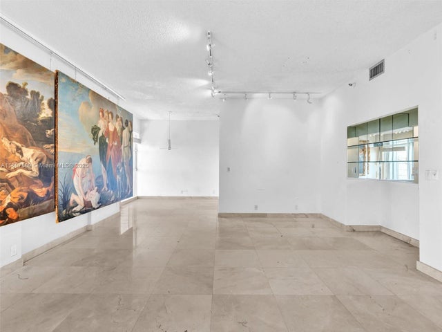 2 of 76 - 20355 Ne 34th Ct 2726, Aventura, FL