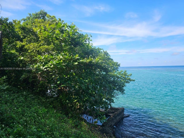 2 of 46 - 00 Estate With Cottages – Boscobel Beach, St. Mary, J, , 