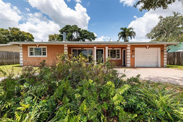 2 of 30 - 4521 Nw 12th Ter, Fort Lauderdale, FL