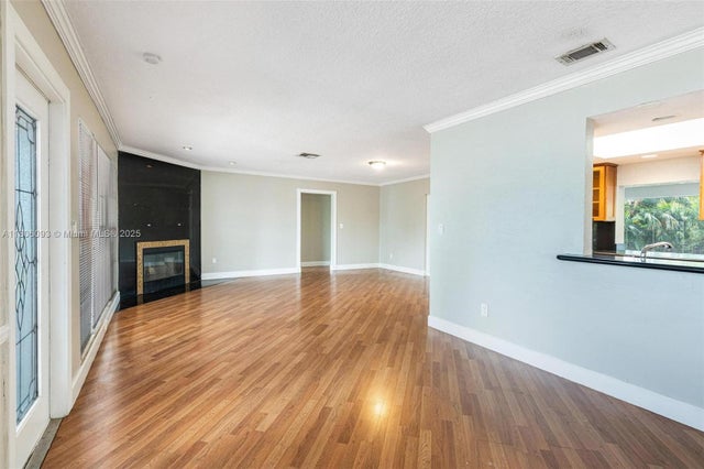 5 of 30 - 4521 Nw 12th Ter, Fort Lauderdale, FL