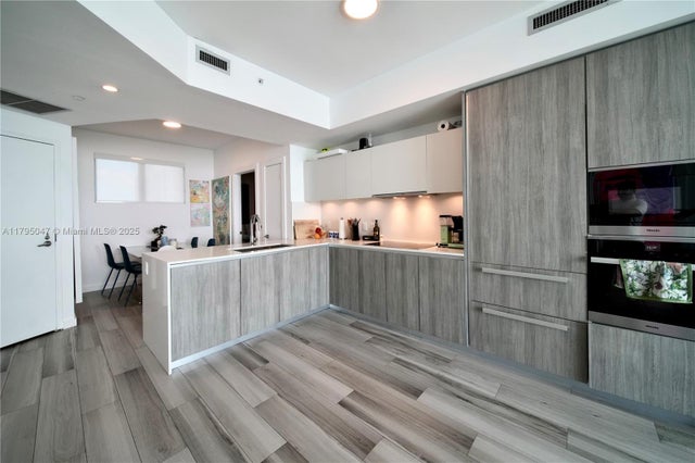 5 of 65 - 2900 Ne 7th Ave 1705, Miami, FL