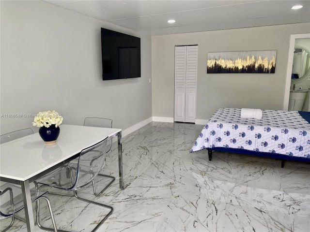 4 of 42 - 1321 Nw 171st St, Miami Gardens, FL