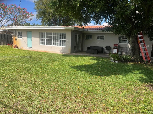 5 of 15 - 4441 Ne 17th Ave, Oakland Park, FL