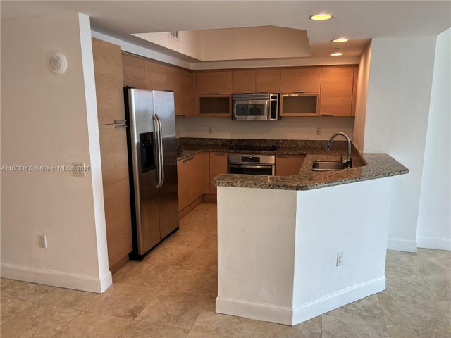 3 of 18 - 15051 Royal Oaks Ln 1604, North Miami, FL