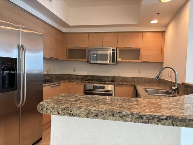 4 of 18 - 15051 Royal Oaks Ln 1604, North Miami, FL