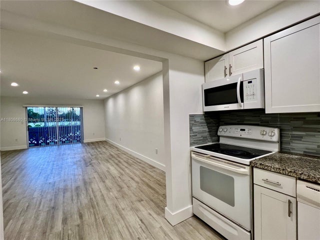 4 of 13 - 2005 Sans Souci Blvd 202, North Miami, FL