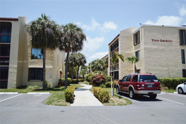 2 of 33 - 733 Se 1st Way 206, Deerfield Beach, FL