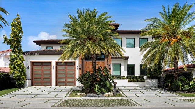 2 of 43 - 12880 N Bayshore Dr, North Miami, FL