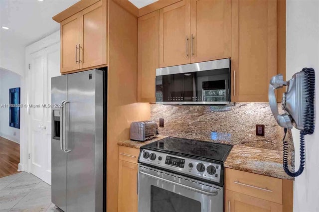 3 of 52 - 136 Ne 101st St, Miami Shores, FL