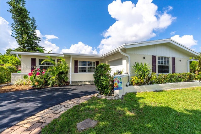 1 of 40 - 9362 Nw 24th Pl, Sunrise, FL