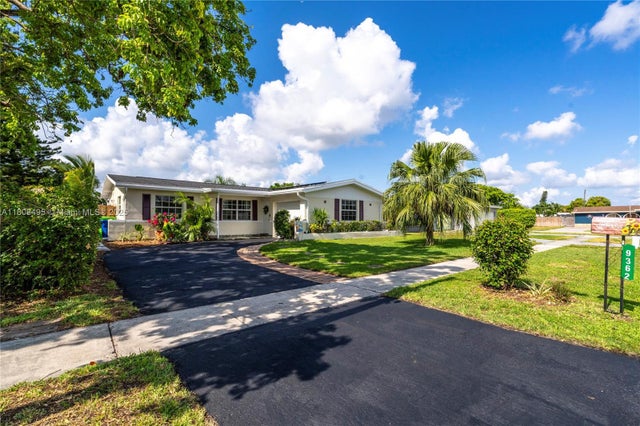 3 of 40 - 9362 Nw 24th Pl, Sunrise, FL