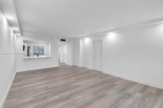 Photo of Listing #A11808448