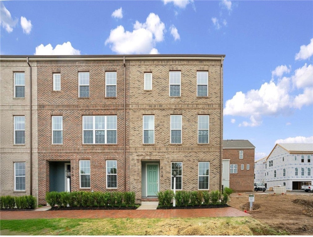 212 Oliver Way, Cranberry